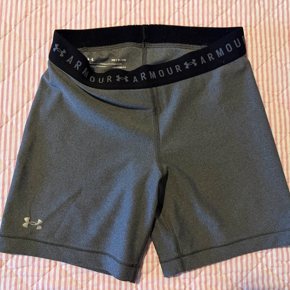 Under Armour Women's Dark Gray Performance Bike Shorts